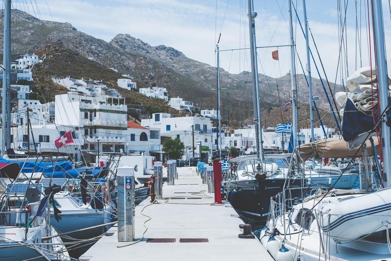 Chill & Co. Serifos Livadi  Luaran gambar